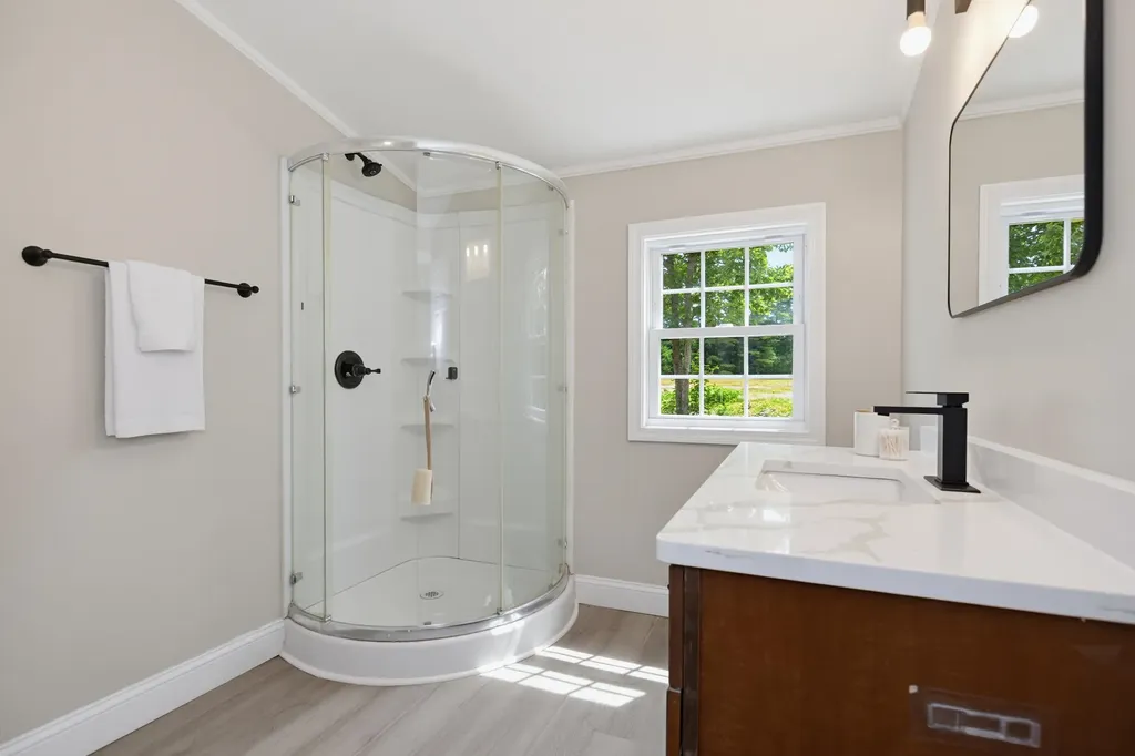 13 Keyes Farm Road Deering NH 03244
