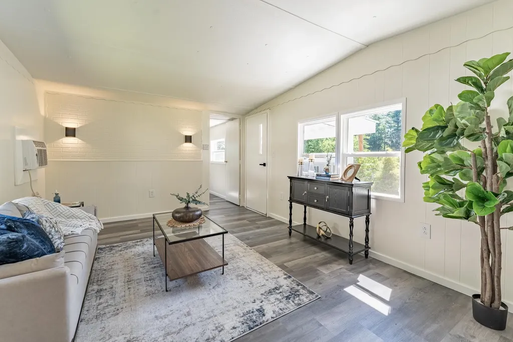 12 Pearl Court Merrimack NH 03054