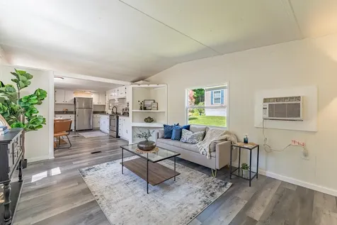 12 Pearl Court Merrimack NH 03054