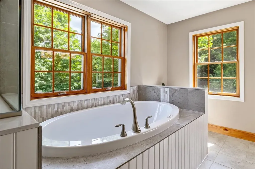 37 Comette Road Fairfax VT 05454