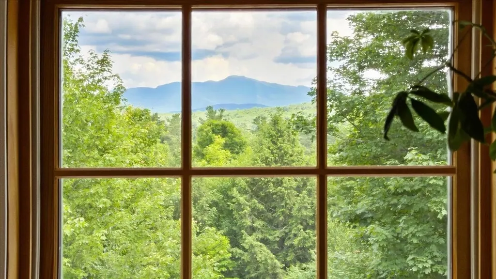 37 Comette Road Fairfax VT 05454