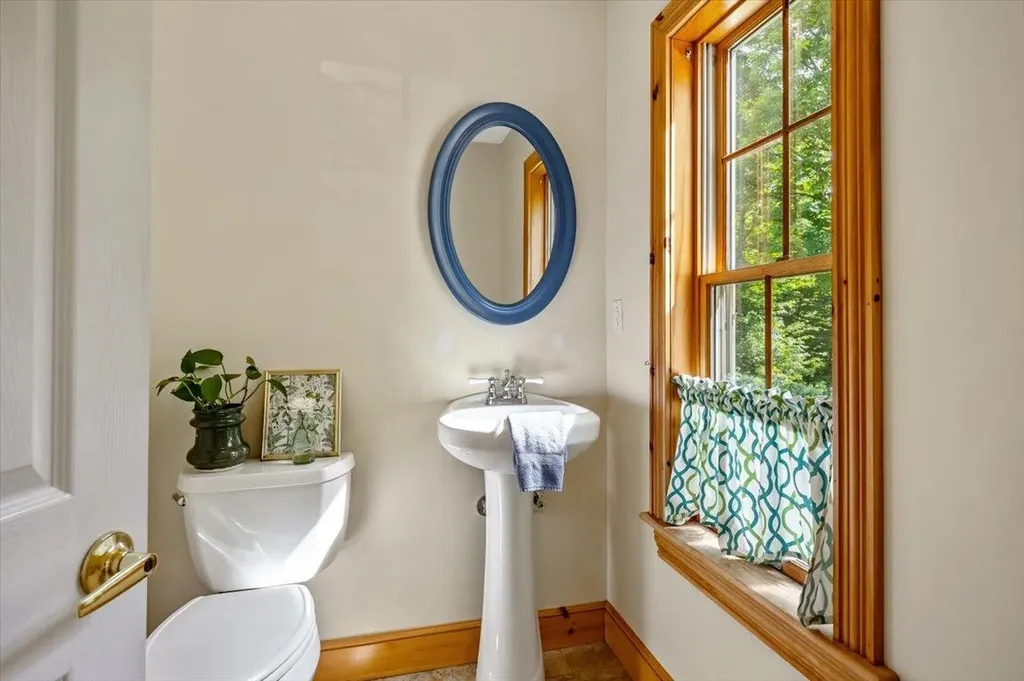 37 Comette Road Fairfax VT 05454