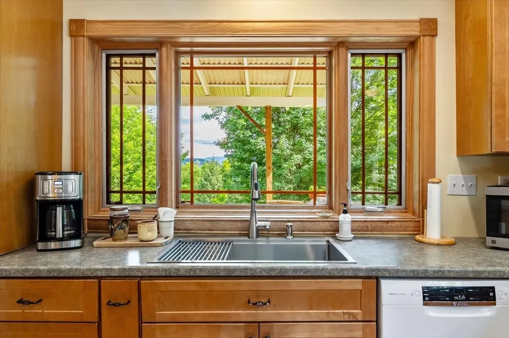 37 Comette Road Fairfax VT 05454