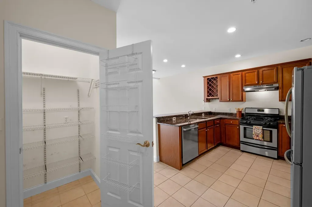 5 Pelton Way Hampton Falls NH 03844