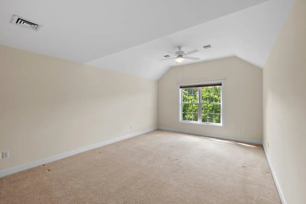 5 Pelton Way Hampton Falls NH 03844