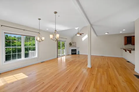 5 Pelton Way Hampton Falls NH 03844