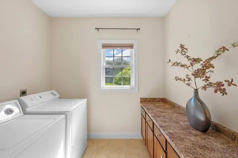 5 Pelton Way Hampton Falls NH 03844