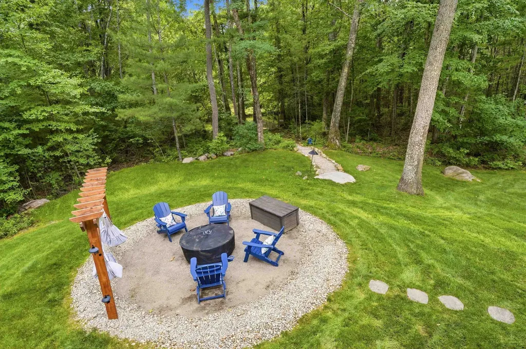 165 South Ridge Drive Manchester NH 03109