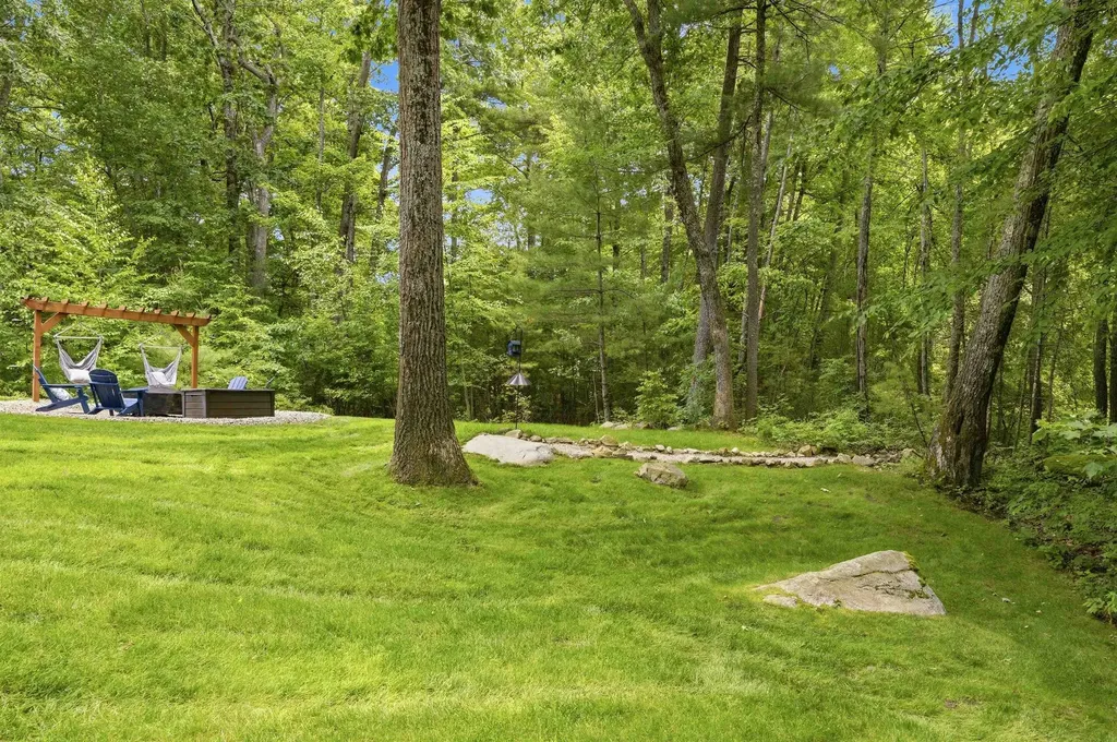 165 South Ridge Drive Manchester NH 03109