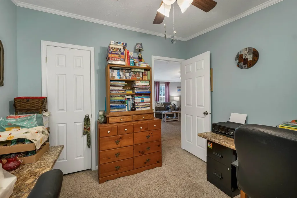 35 Mansfield Woods Way New Hampton NH 03256