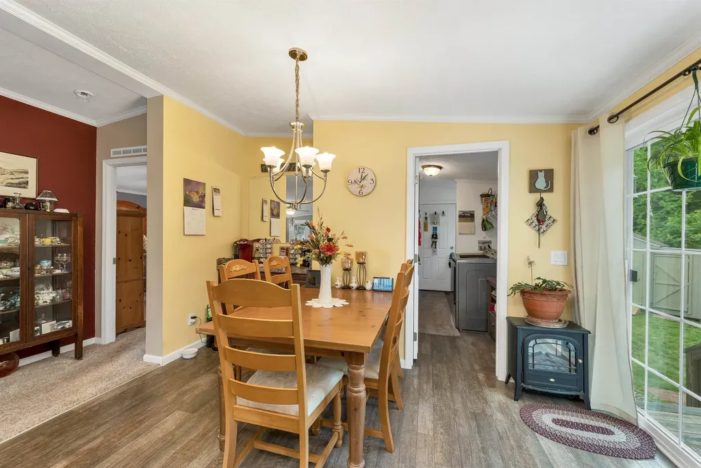 35 Mansfield Woods Way New Hampton NH 03256
