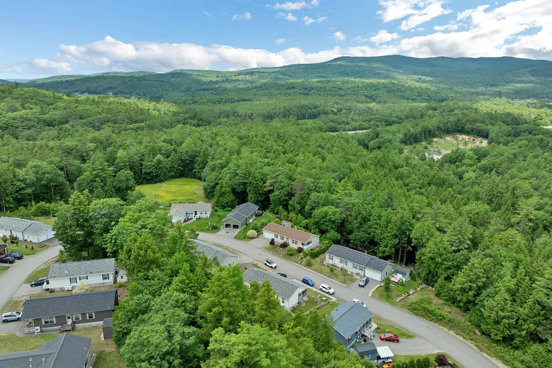 35 Mansfield Woods Way New Hampton NH 03256