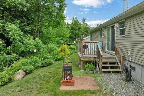 35 Mansfield Woods Way New Hampton NH 03256