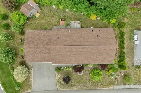 35 Mansfield Woods Way New Hampton NH 03256