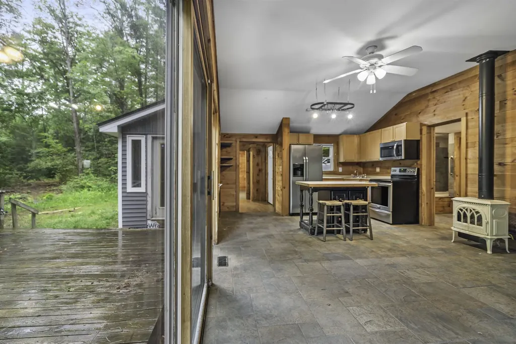 566 Beard Road Hillsborough NH 03244