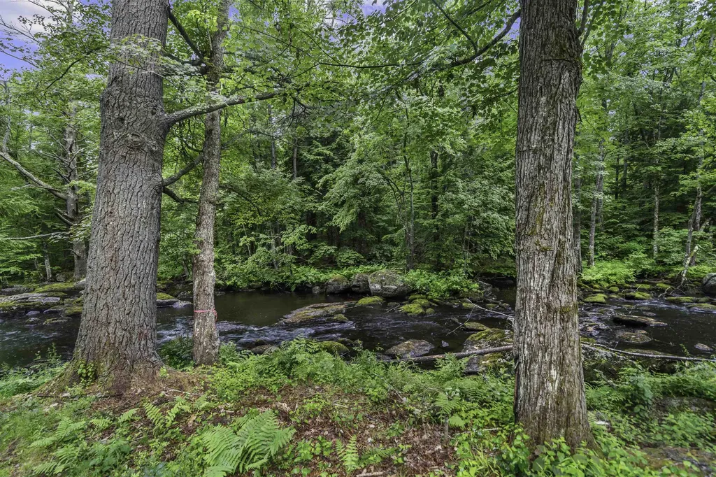 566 Beard Road Hillsborough NH 03244