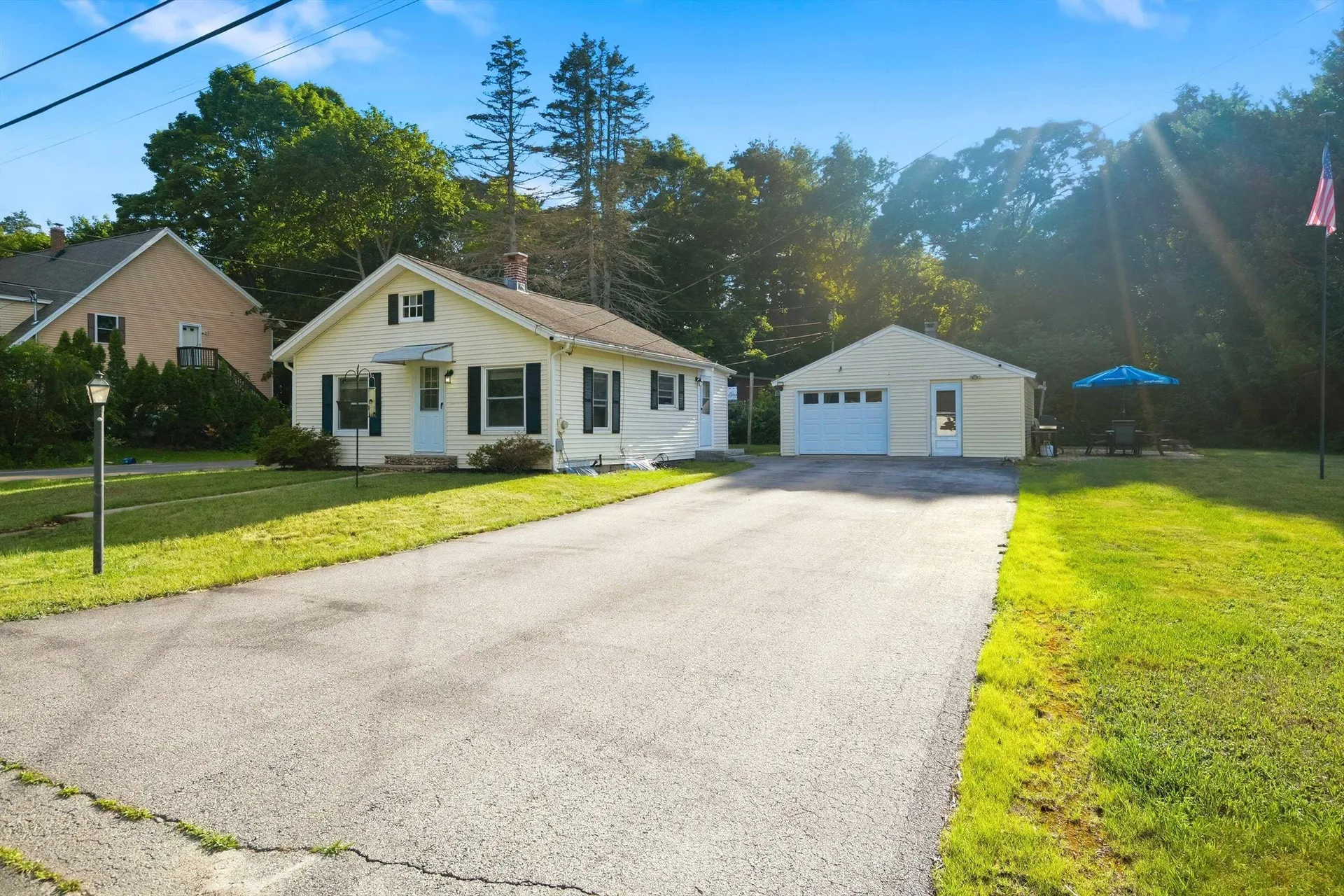 31 Hillside Avenue Derry NH 03038
