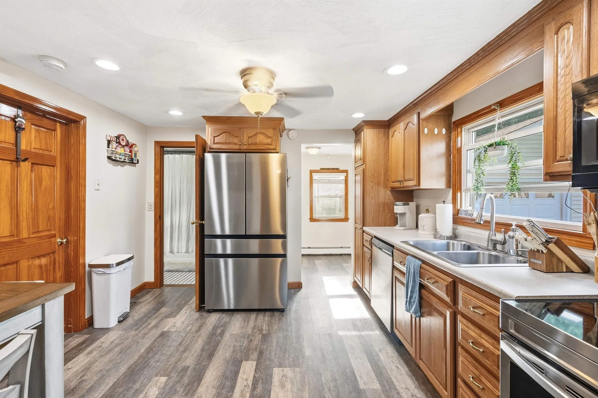 31 Hillside Avenue Derry NH 03038