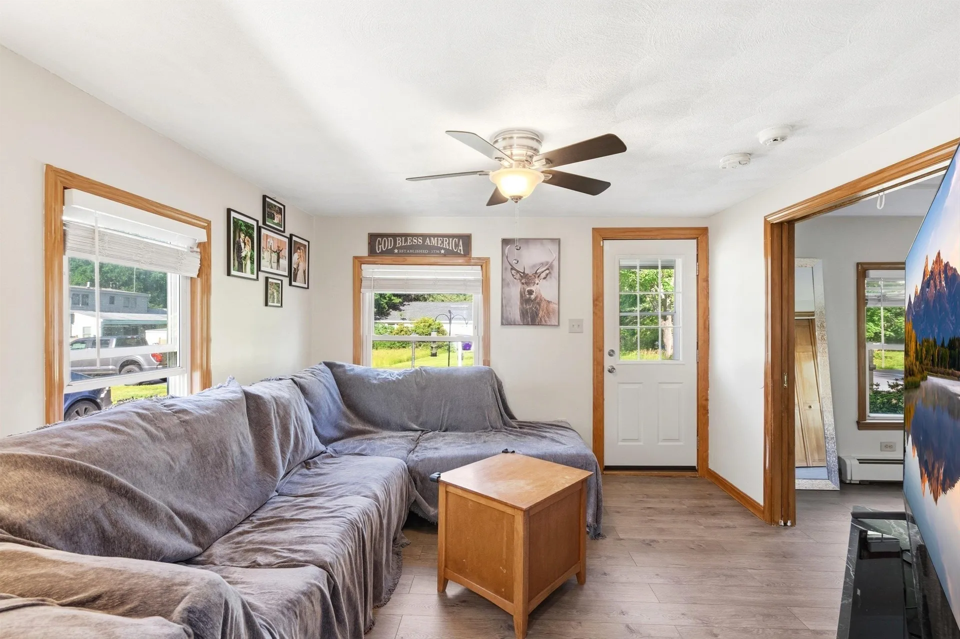 31 Hillside Avenue Derry NH 03038