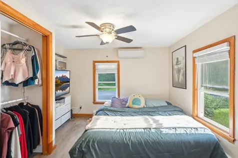 31 Hillside Avenue Derry NH 03038