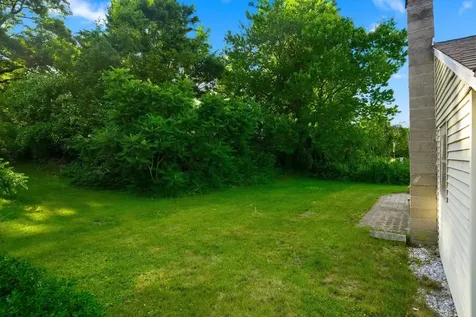 31 Hillside Avenue Derry NH 03038