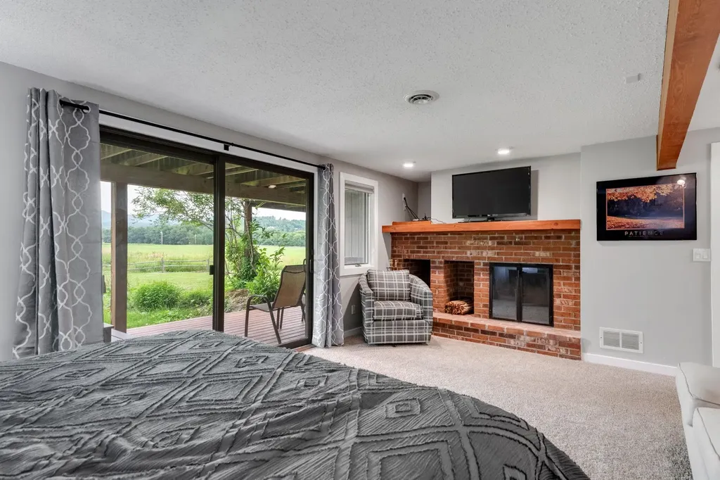8 Wildlife Road Stowe VT 05672