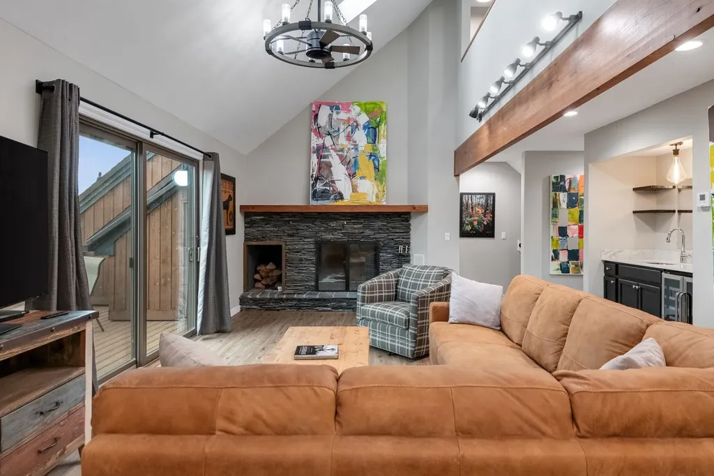 8 Wildlife Road Stowe VT 05672