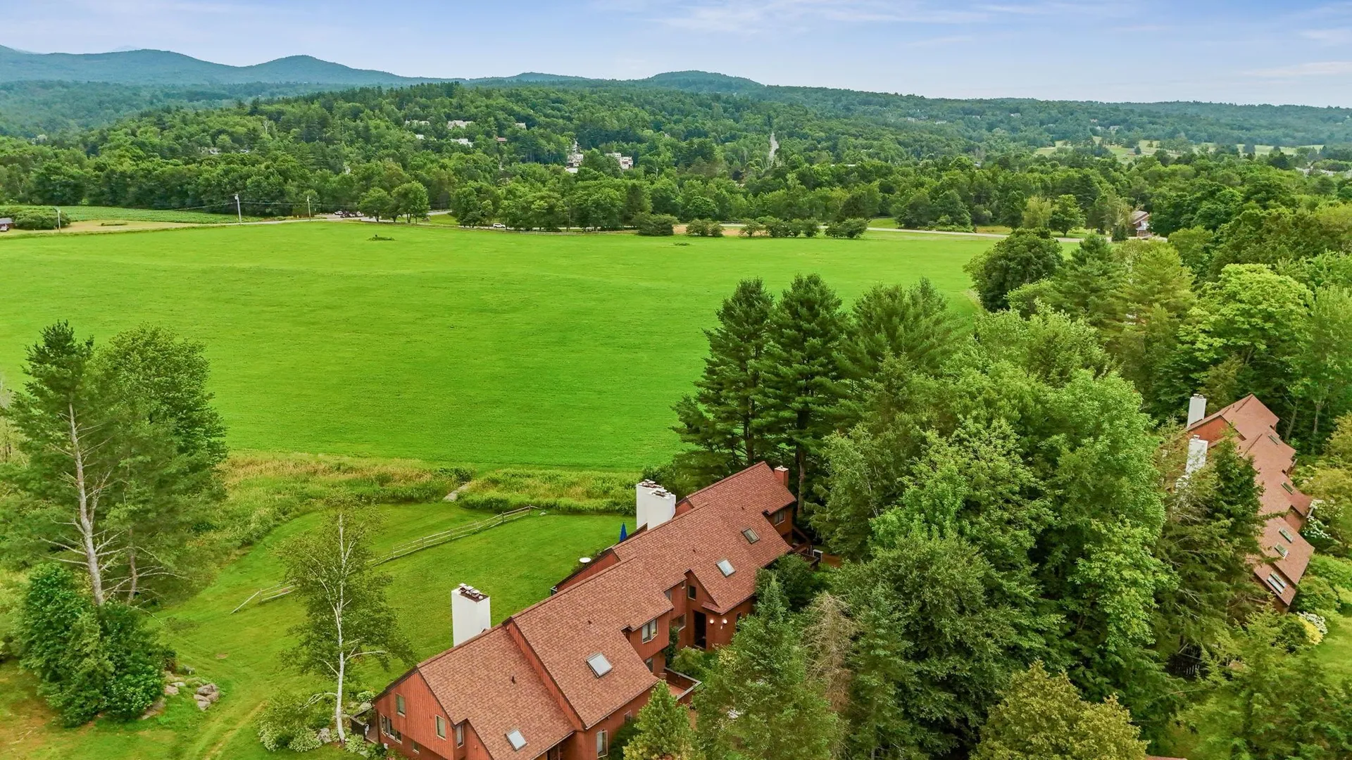 8 Wildlife Road Stowe VT 05672