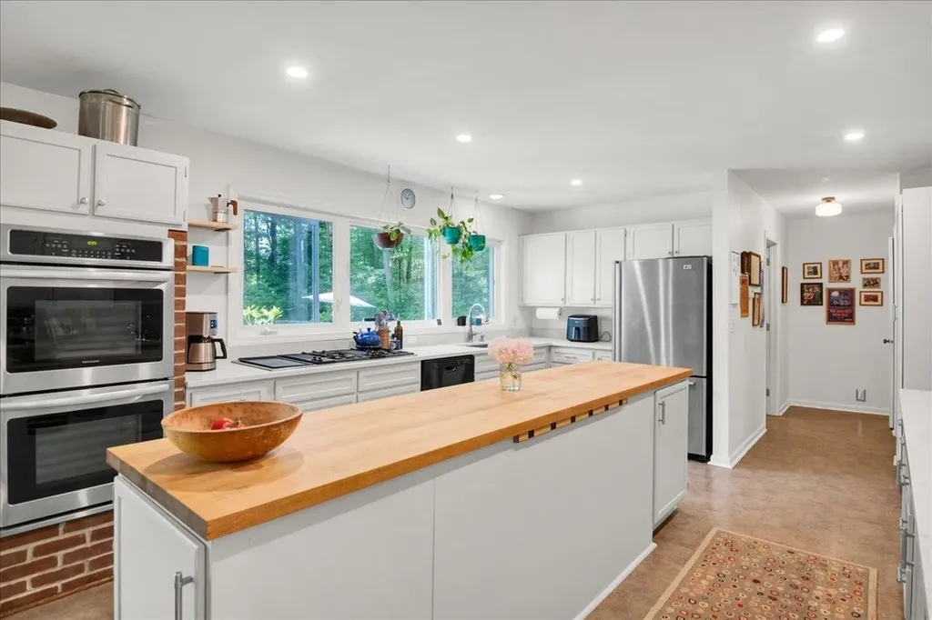 10 Birch Lane Essex Junction VT 05452