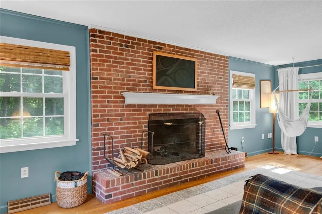 10 Birch Lane Essex Junction VT 05452