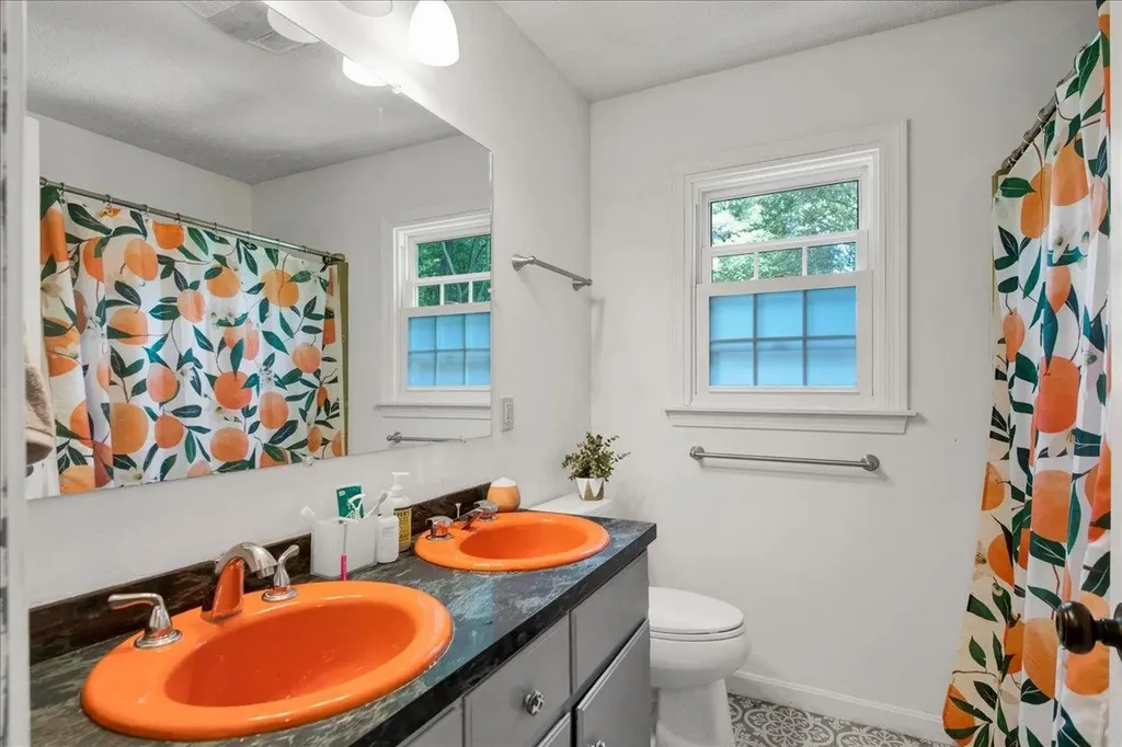 10 Birch Lane Essex Junction VT 05452