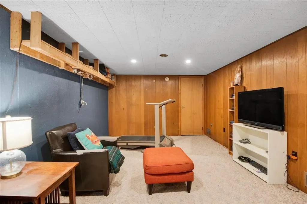 10 Birch Lane Essex Junction VT 05452