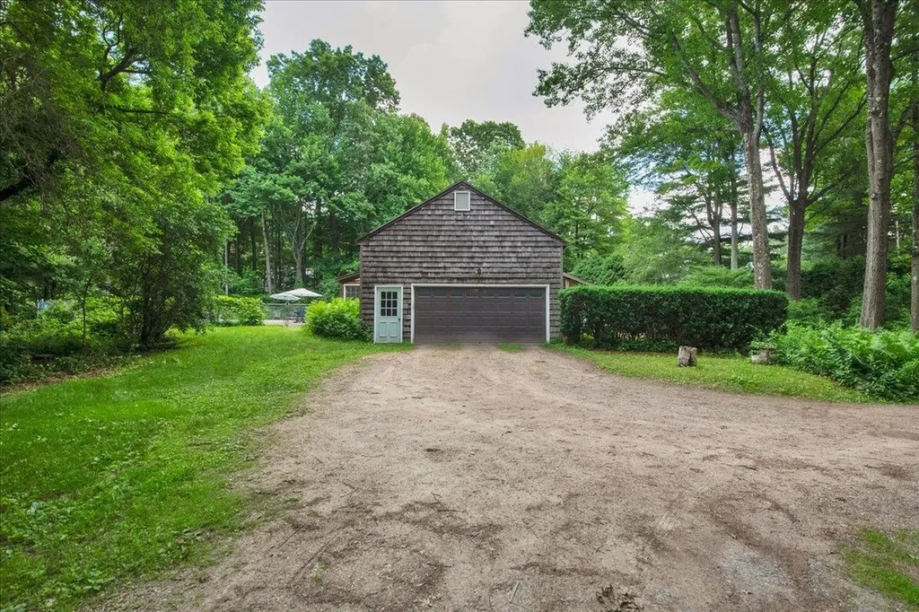 10 Birch Lane Essex Junction VT 05452