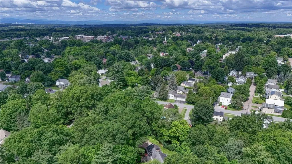 10 Birch Lane Essex Junction VT 05452