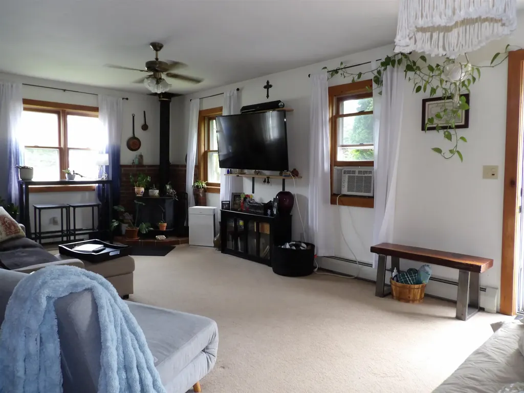 19 Phillips Street Rutland City VT 05701