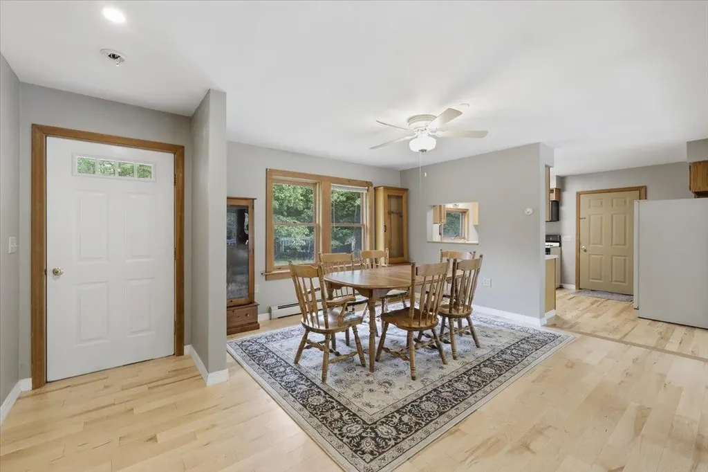 29 Woodland Lane Enfield NH 03748