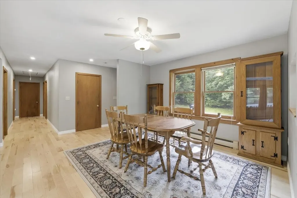 29 Woodland Lane Enfield NH 03748