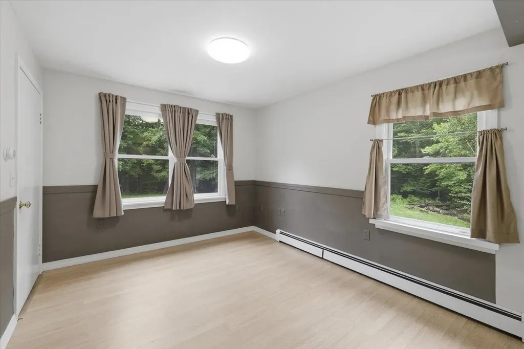 29 Woodland Lane Enfield NH 03748
