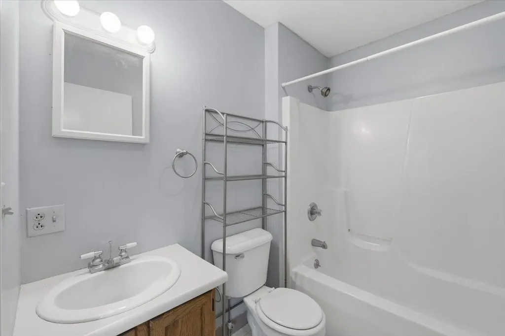 29 Woodland Lane Enfield NH 03748