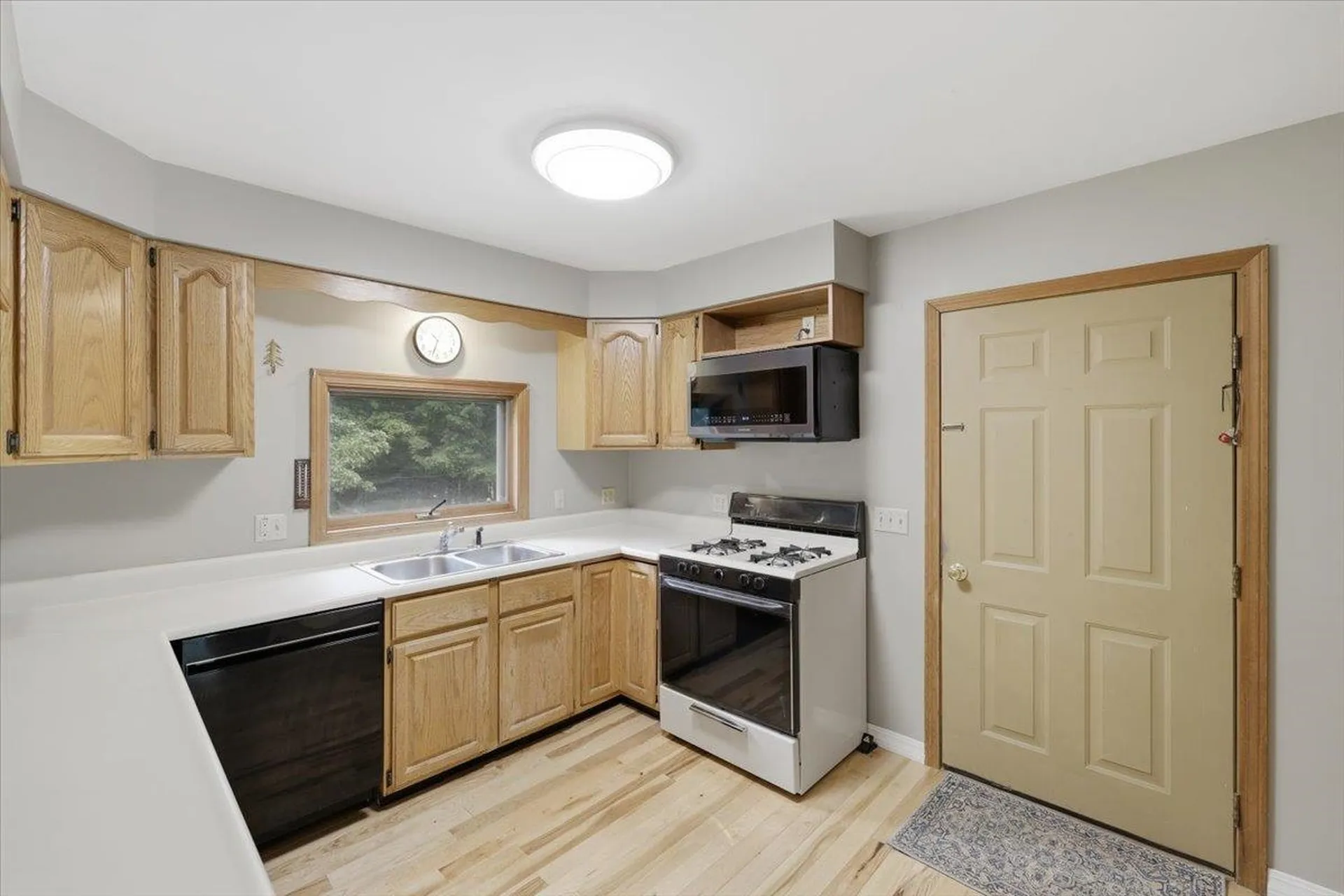 29 Woodland Lane Enfield NH 03748