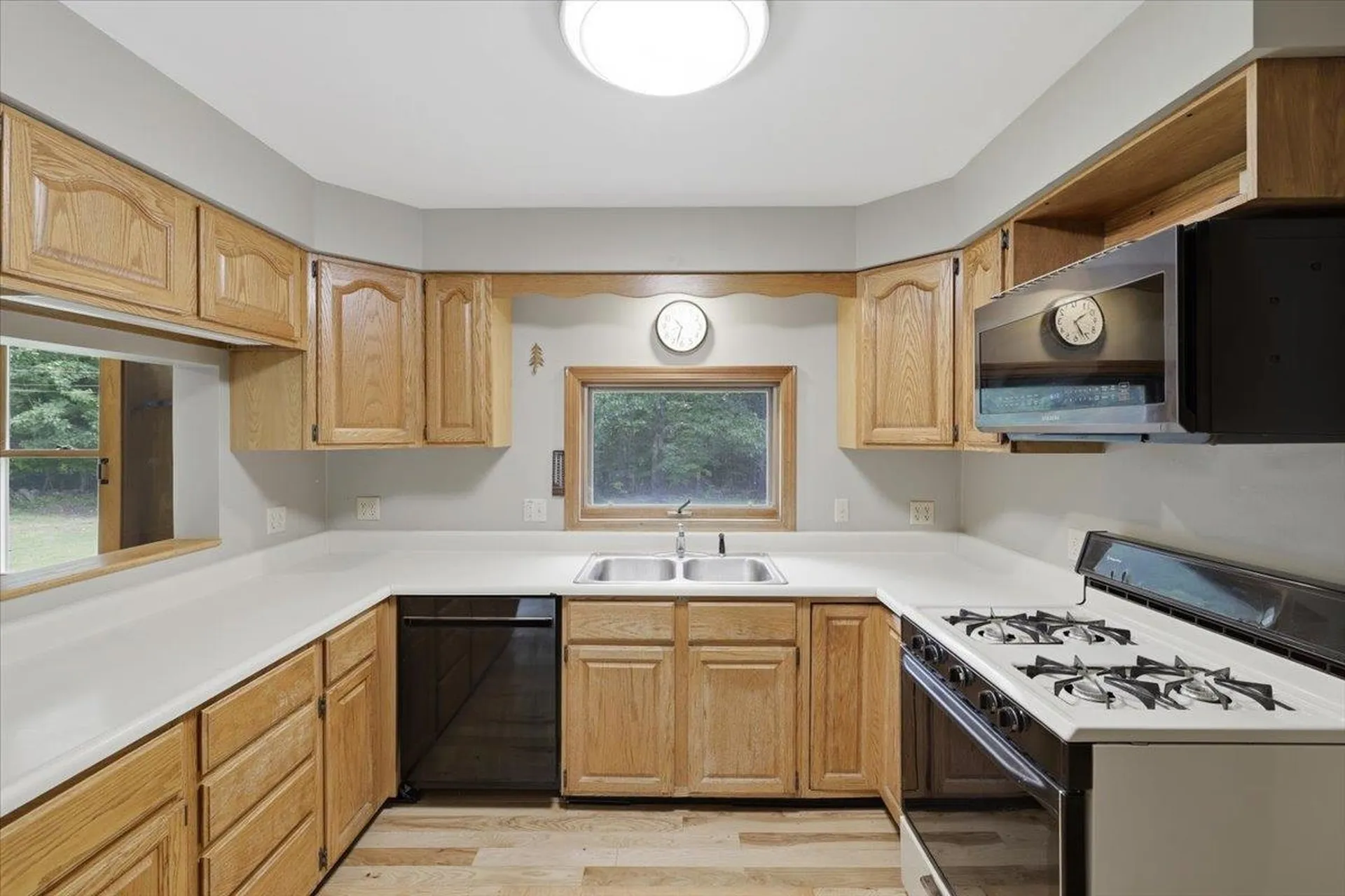 29 Woodland Lane Enfield NH 03748