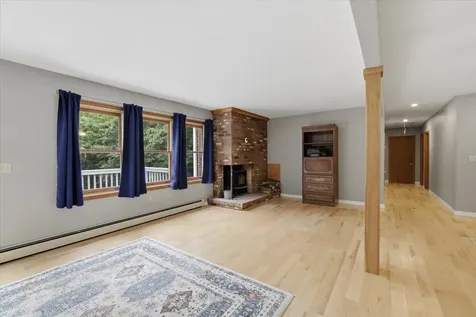 29 Woodland Lane Enfield NH 03748