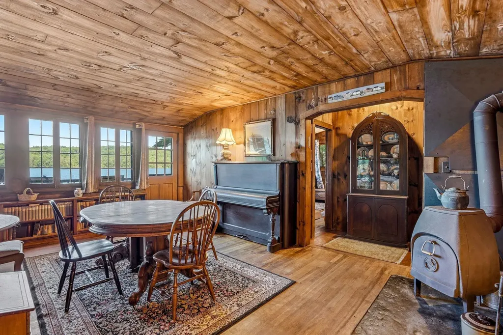 83 Eastside Road Harrisville NH 03450
