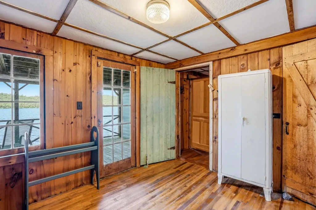 83 Eastside Road Harrisville NH 03450