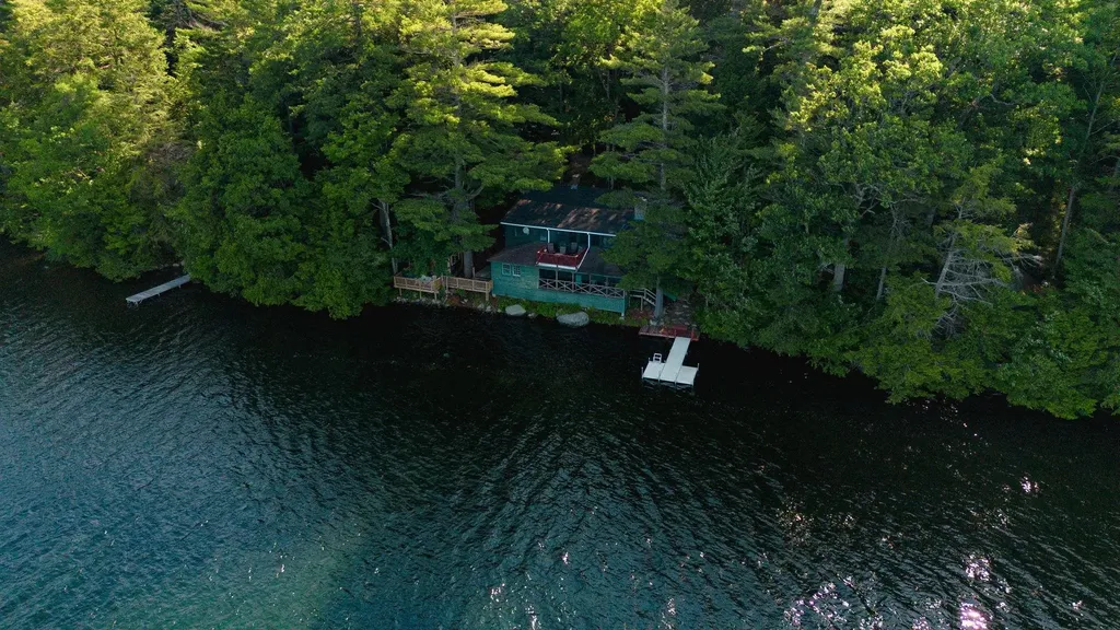 83 Eastside Road Harrisville NH 03450