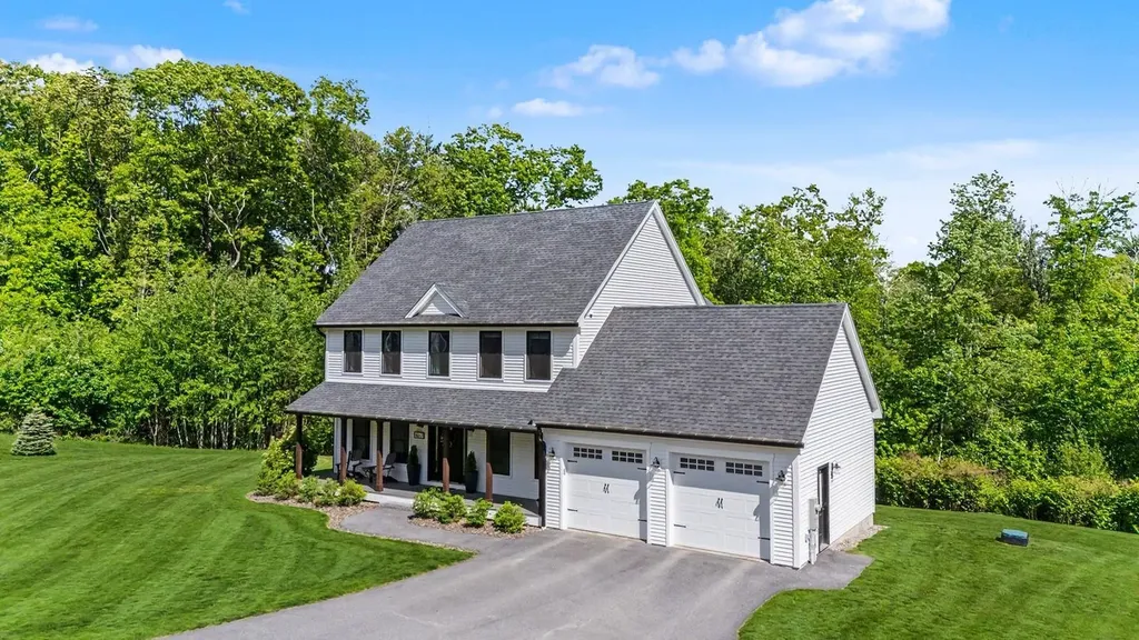 7 Valerie Lane Derry NH 03038