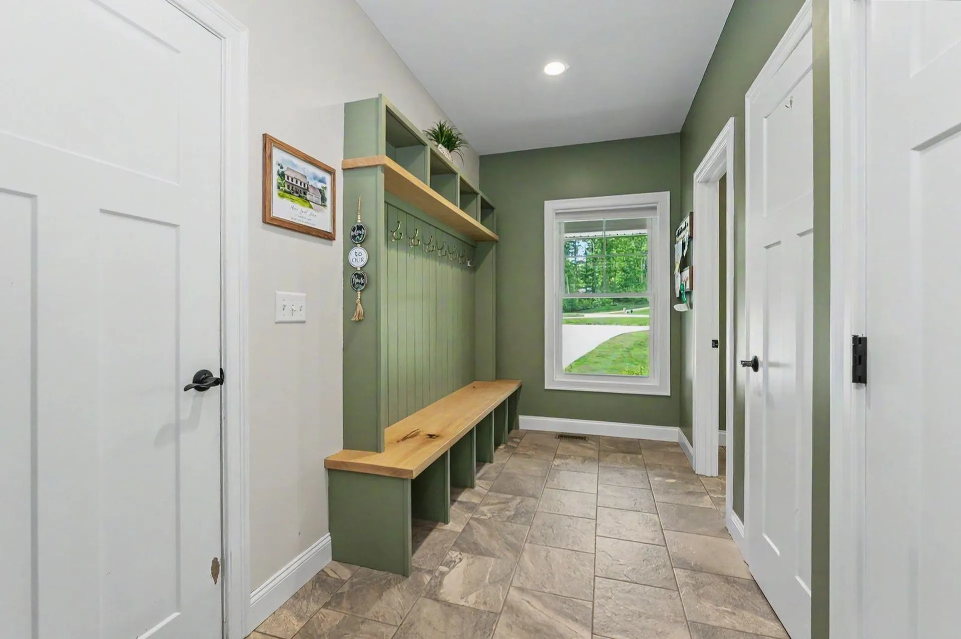 7 Valerie Lane Derry NH 03038
