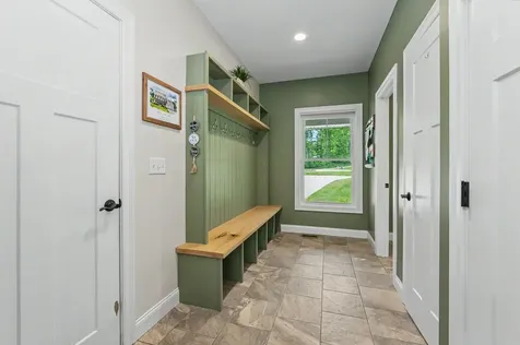 7 Valerie Lane Derry NH 03038