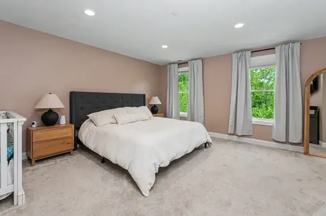 7 Valerie Lane Derry NH 03038