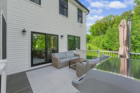 7 Valerie Lane Derry NH 03038